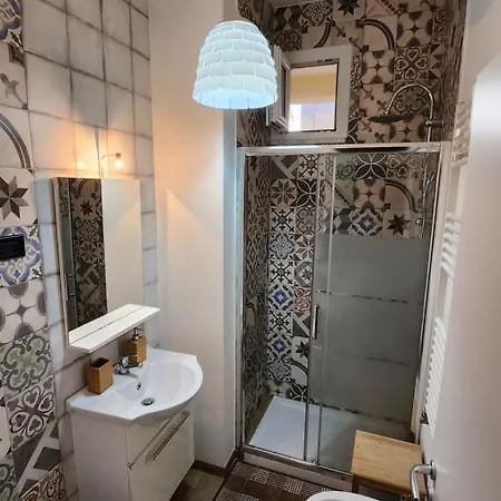 Testa O Croce Guest house *