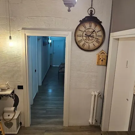 Testa O Croce Guest house *